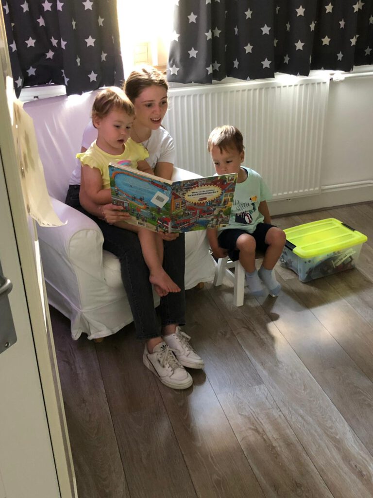 oppassen-adres-famke